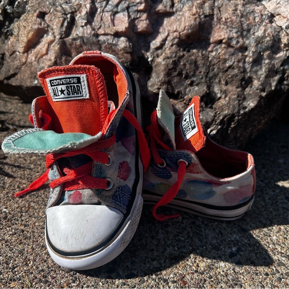 Converse toddler 9–double tongue